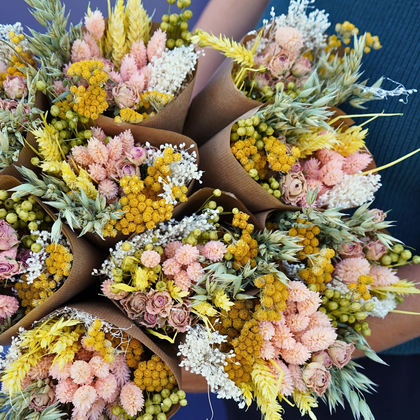 Bouquet di fiori secchi di limonata rosa