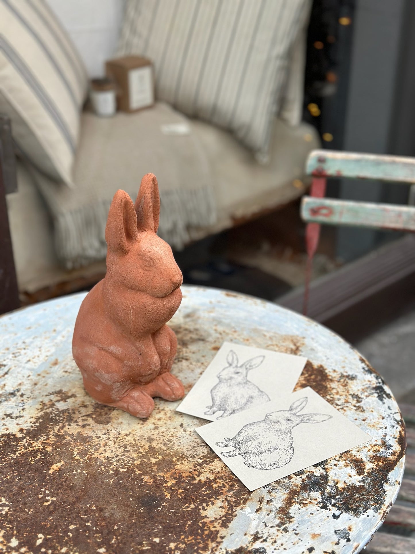 Coniglio in terracotta fatto a mano