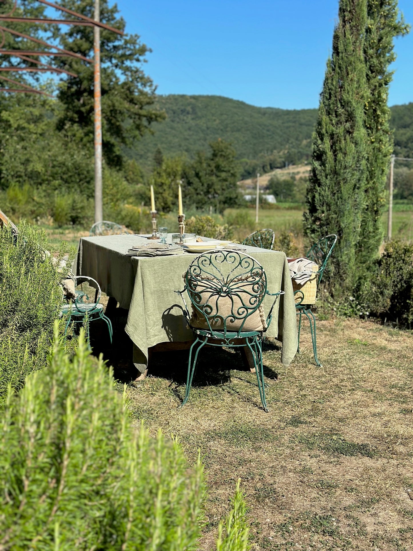 V.VM Linen Everyday Tablecloth - Olive