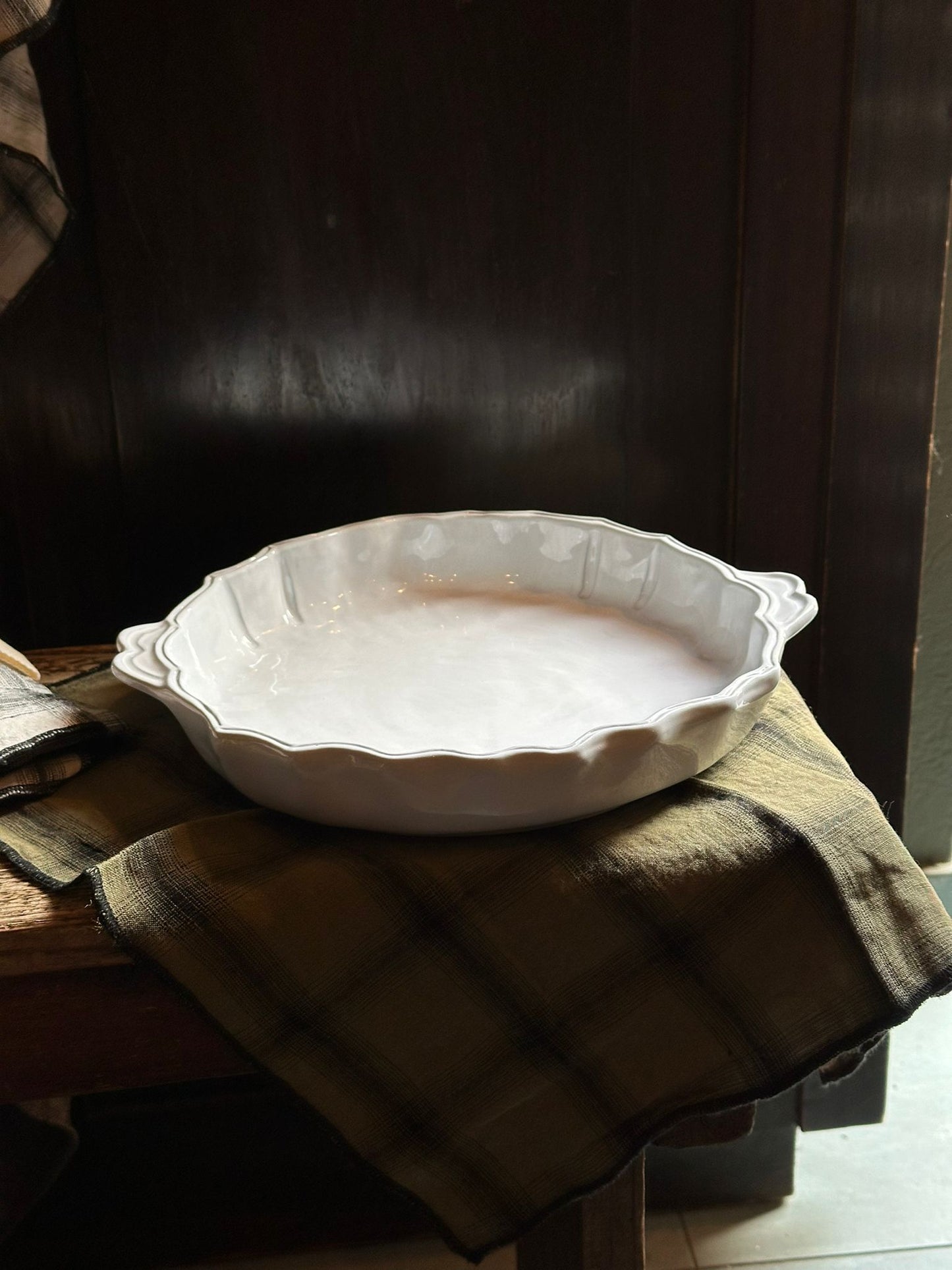 Ceramic 'Baroque' Pie Dish